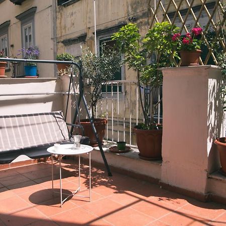 La Casa Del Nespolo, 2 Terrazzi E 2 Bagni In Centro Apartman Nápoly Kültér fotó