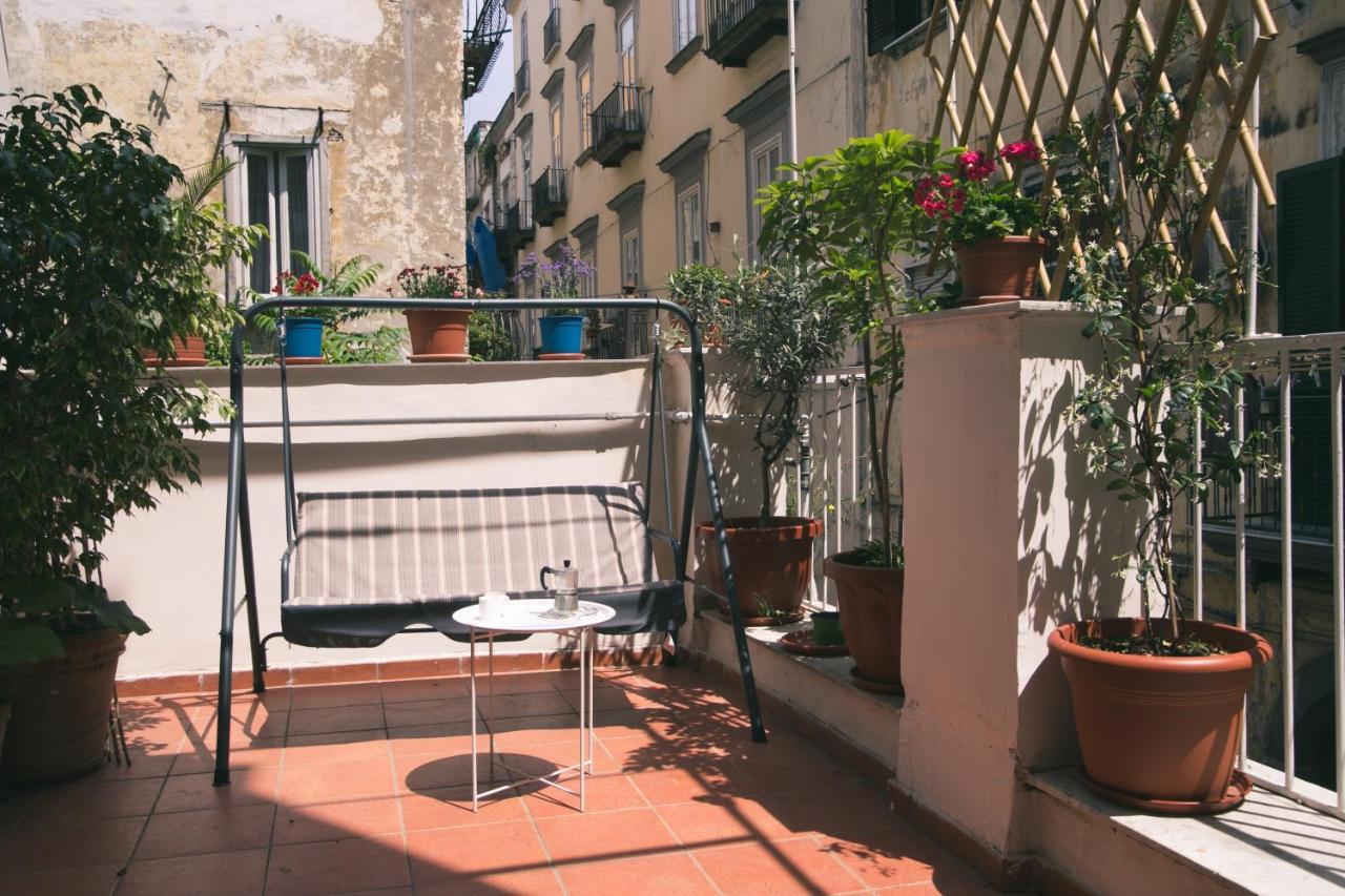 La Casa Del Nespolo, 2 Terrazzi E 2 Bagni In Centro Apartman Nápoly Kültér fotó