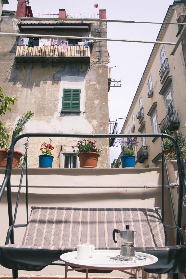 La Casa Del Nespolo, 2 Terrazzi E 2 Bagni In Centro Apartman Nápoly Kültér fotó