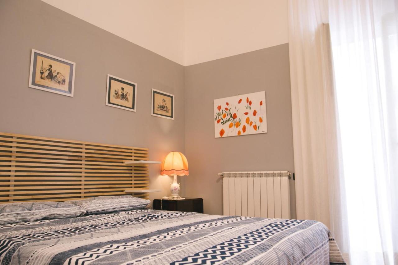 La Casa Del Nespolo, 2 Terrazzi E 2 Bagni In Centro Apartman Nápoly Kültér fotó