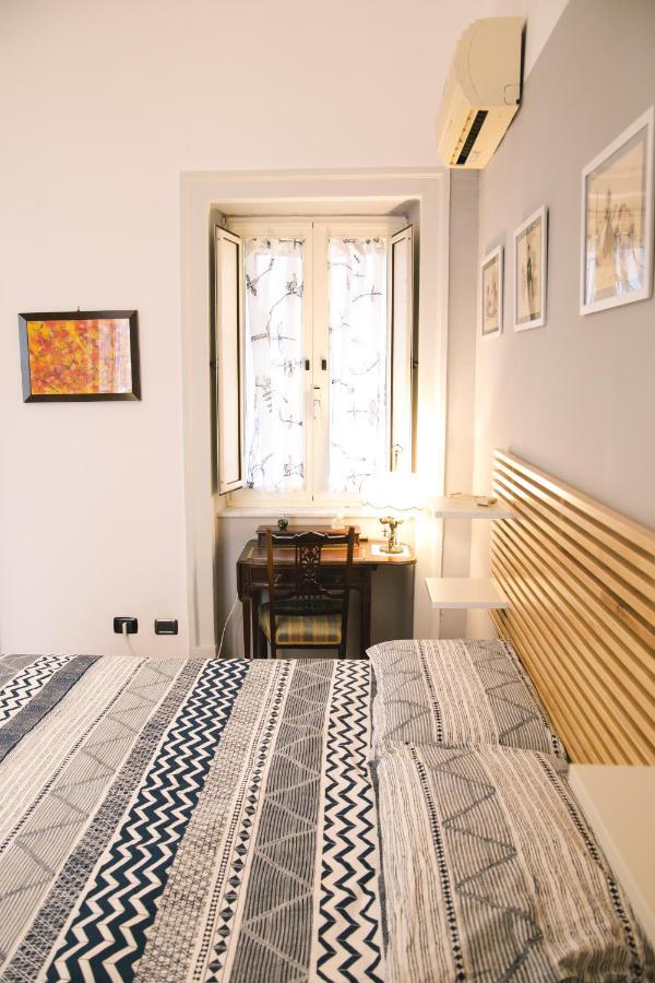 La Casa Del Nespolo, 2 Terrazzi E 2 Bagni In Centro Apartman Nápoly Kültér fotó